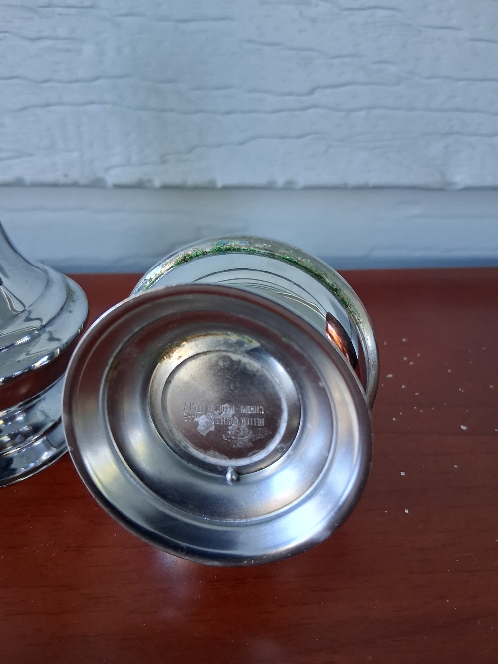Silver Metal Salt and Pepper Shaker - Silver Finish